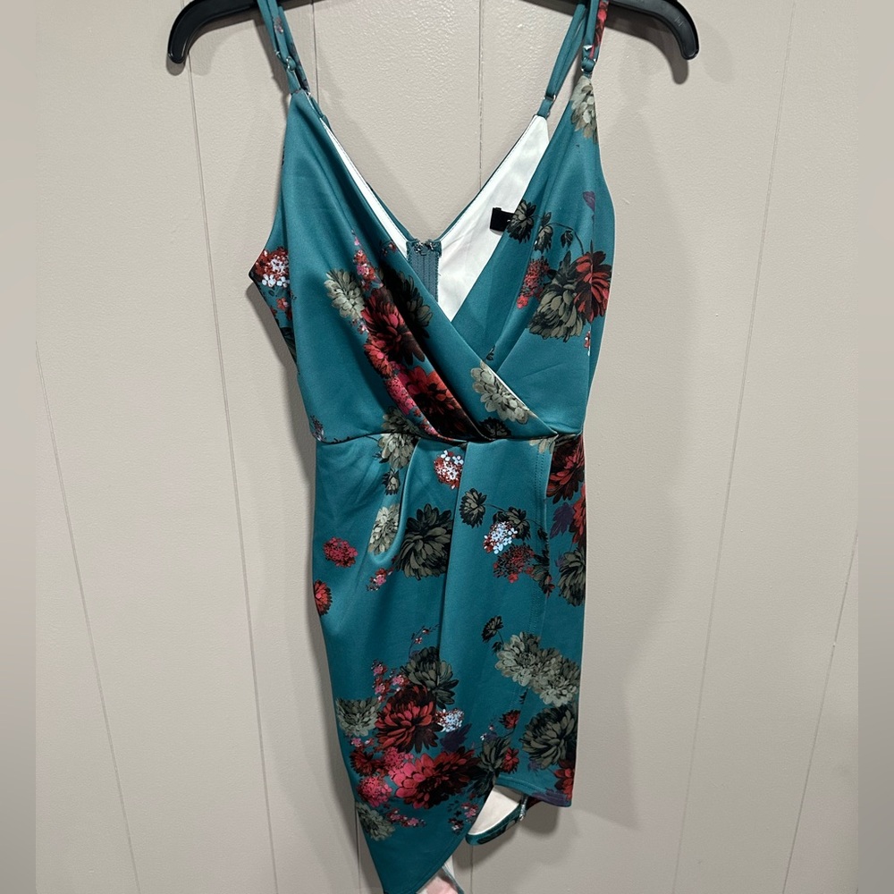 Beautiful dress with tags
